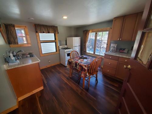 Swiftcurrent Lodge – Photos 5