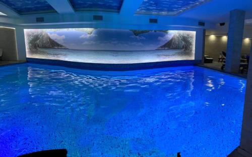 Der Swimmingpool an oder in der Nähe von Studio apartman p13