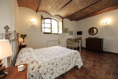 Gallery image of Agriturismo La Peschiera in Casole dʼElsa