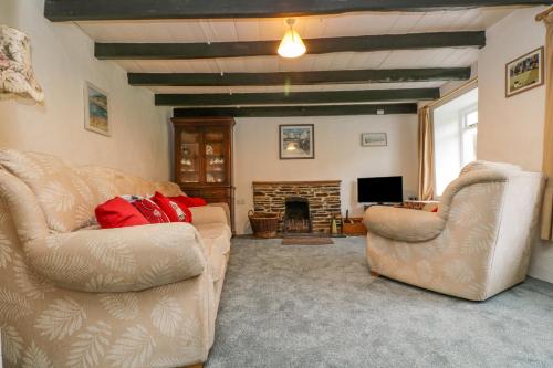 Tregithey Farmhouse – Photos 5