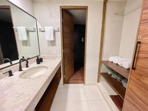 Phòng tắm tại All Ritmo by Andiani Travel