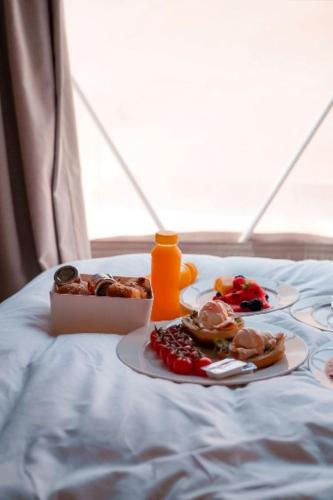Jídlo v luxury tent nebo okolí