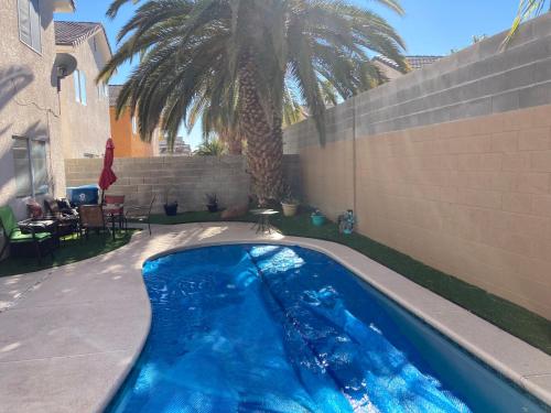 Πισίνα στο ή κοντά στο Welcome House Las Vegas