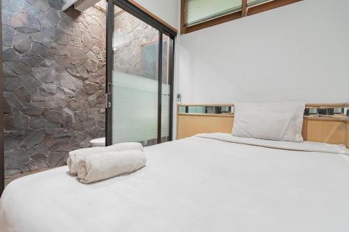 Gallery image of Imelda Residence Setrasari RedPartner in Bandung