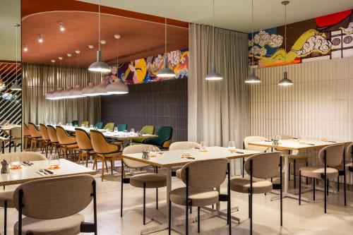 Restoran atau tempat lain untuk makan di Pullman Paris Montparnasse