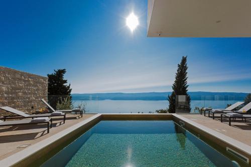 Villa Gust, sea view, pool, jacuzzi, sauna, cinema