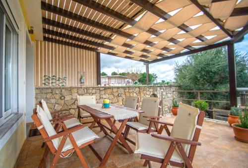 Μπαλκόνι ή βεράντα στο Ianthi Beach Villa by "elite"