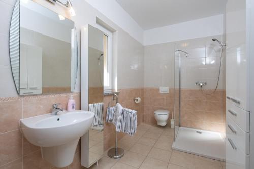 Kúpeľňa v ubytovaní Apartment Panoramica - Ravni