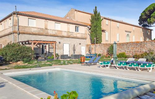 Nice Home In Vendres With Private Swimming Pool, 5 Bedrooms And Outdoor Swimming Pool
