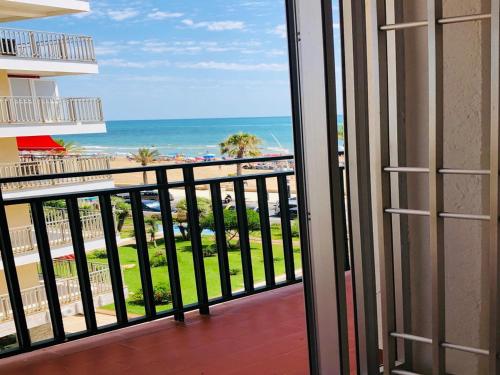 Les Doyes 4 pax, Peniscola – Updated 2022 Prices