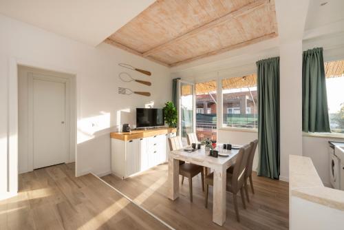 GRANDE, TERRAZZATO perfetto per famiglie e gruppi