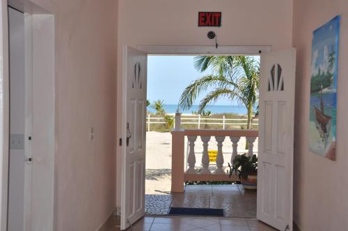 Foto dalla galleria di Sea View Suites a Placencia