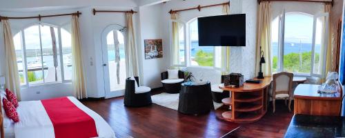 Gallery image of Hotel Angermeyer Waterfront Inn in Puerto Ayora