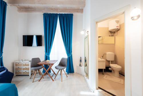 Nautica Room North - Old Town
