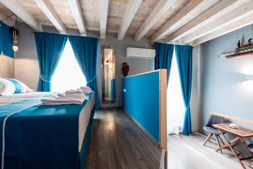 Nautica Room South - Old Town