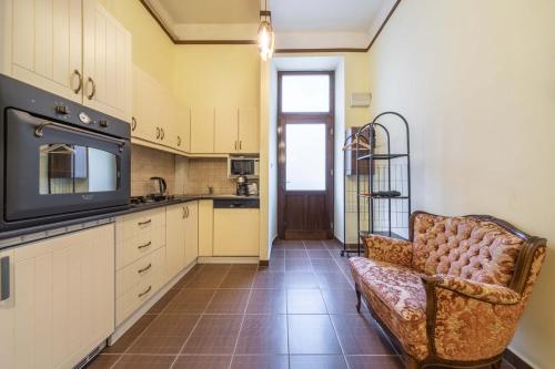Dapur atau dapur kecil di Josephine Studio