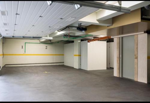 an empty room with an empty parking lot at Belly in Vračar (historical)