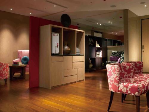 Гостиная зона в City Suites-Taipei Nanxi