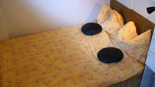 Tempat tidur dalam kamar di Studio Amzei