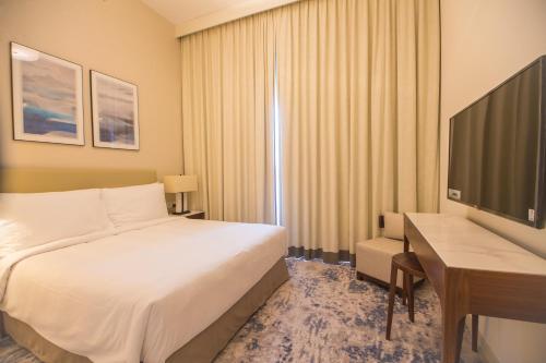 Galeriebild der Unterkunft Al Aqah Luxury Apartment w/ Sea Views at Address Residences in Fudschaira