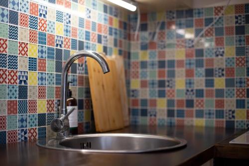 Φωτογραφία από το άλμπουμ του Sit And Dream Home with Terrace and Yard σε Hărman