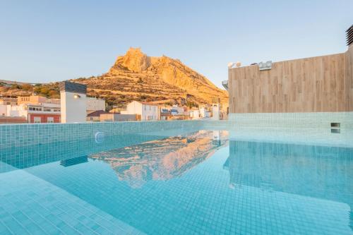Odyssey Rooms Alicante 내부 또는 인근 수영장