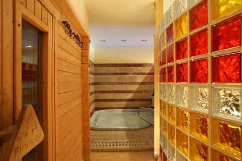 Koupelna v ubytování HOTEL SPA MONTANA