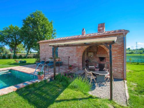 Bazén v ubytování Holiday Home La Capannina by Interhome nebo v jeho okolí