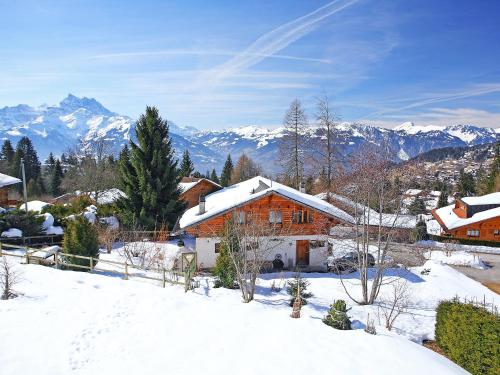 Un paisaje natural cerca del chalet de montaña