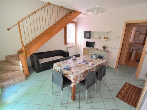 Posezení v ubytování Apartment Solmare-14 by Interhome
