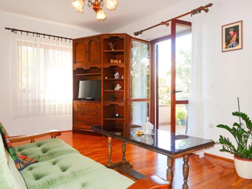 Apartment Vera-2 by Interhome