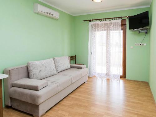 Apartment Nikol-4 by Interhome