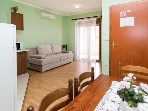 Apartment Nikol-4 by Interhome