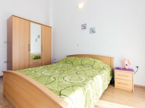 Apartment Valentina-2 by Interhome