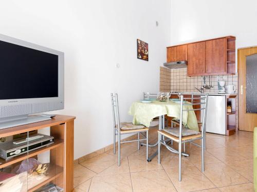 Apartment Valentina-2 by Interhome