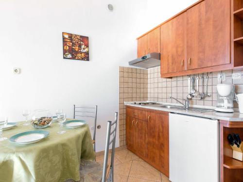 Apartment Valentina-2 by Interhome