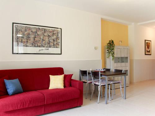 A seating area at Apartment Villa Rizzardi-3 by Interhome