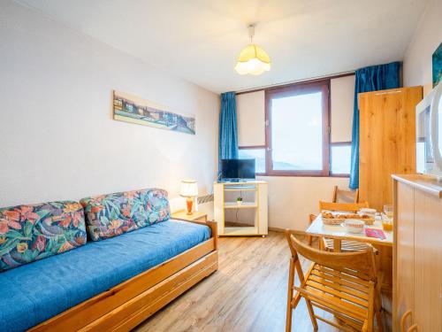 Studio Vostok Zodiaque-73 by Interhome