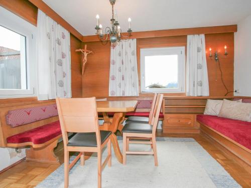 Χώρος καθιστικού στο Holiday Home Mitzi by Interhome