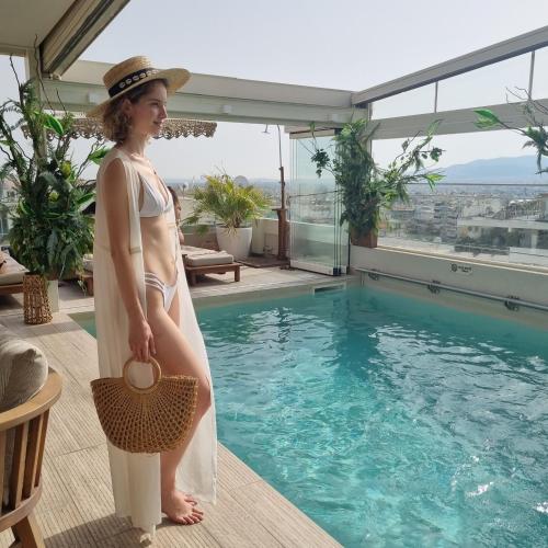 Green Suites Boutique Hotelの敷地内または近くにあるプール