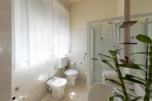 Residenza Cenisio tesisinde bir banyo