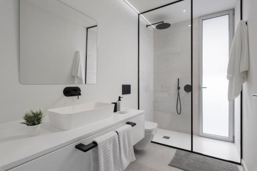 Bilik mandi di Villa Superior 1 - Casangular by Upper