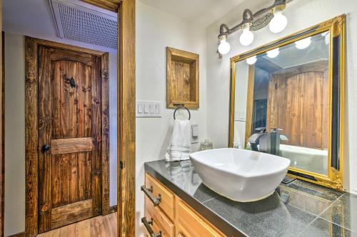 Ένα μπάνιο στο Fort Worth Apt Less Than 5 Mi to Downtown!