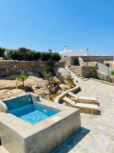Apostolis House