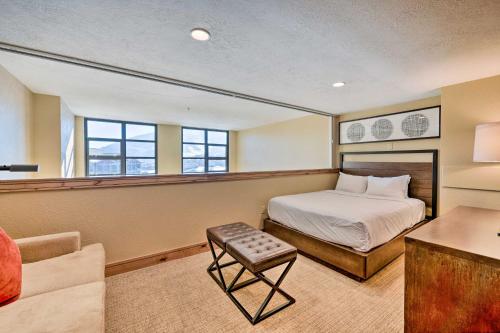 Gallery image of Spacious Ski In and Ski Out Condo with Fireplace and View in Park City