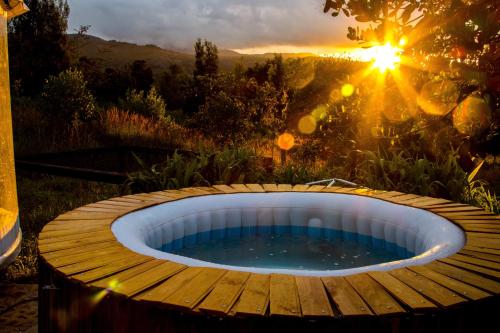 Lever ou coucher de soleil vu de la tente de luxe ou à proximité
