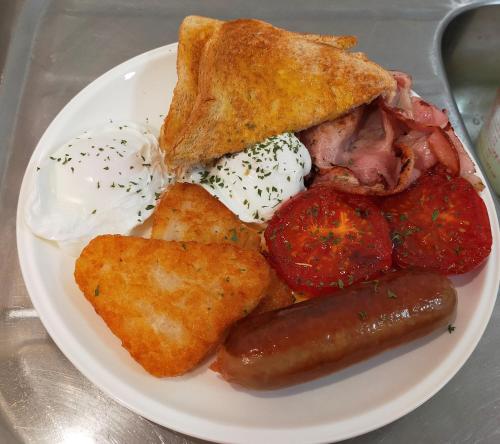 Mad på motellet eller i nærheden