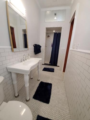 Ένα μπάνιο στο Oak Hall Bed and Breakfast