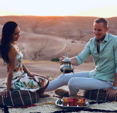 Επισκέπτες που μένουν στο Agafay Luxury camp