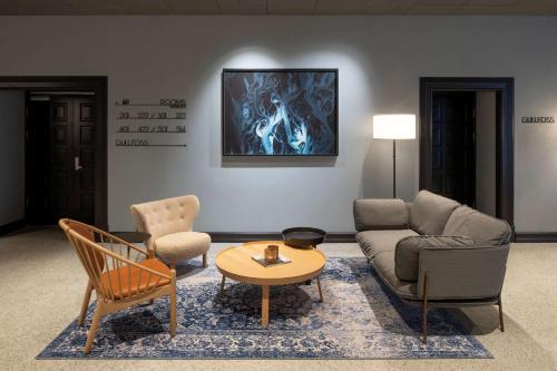 A seating area at Radisson Blu 1919 Hotel, Reykjavík